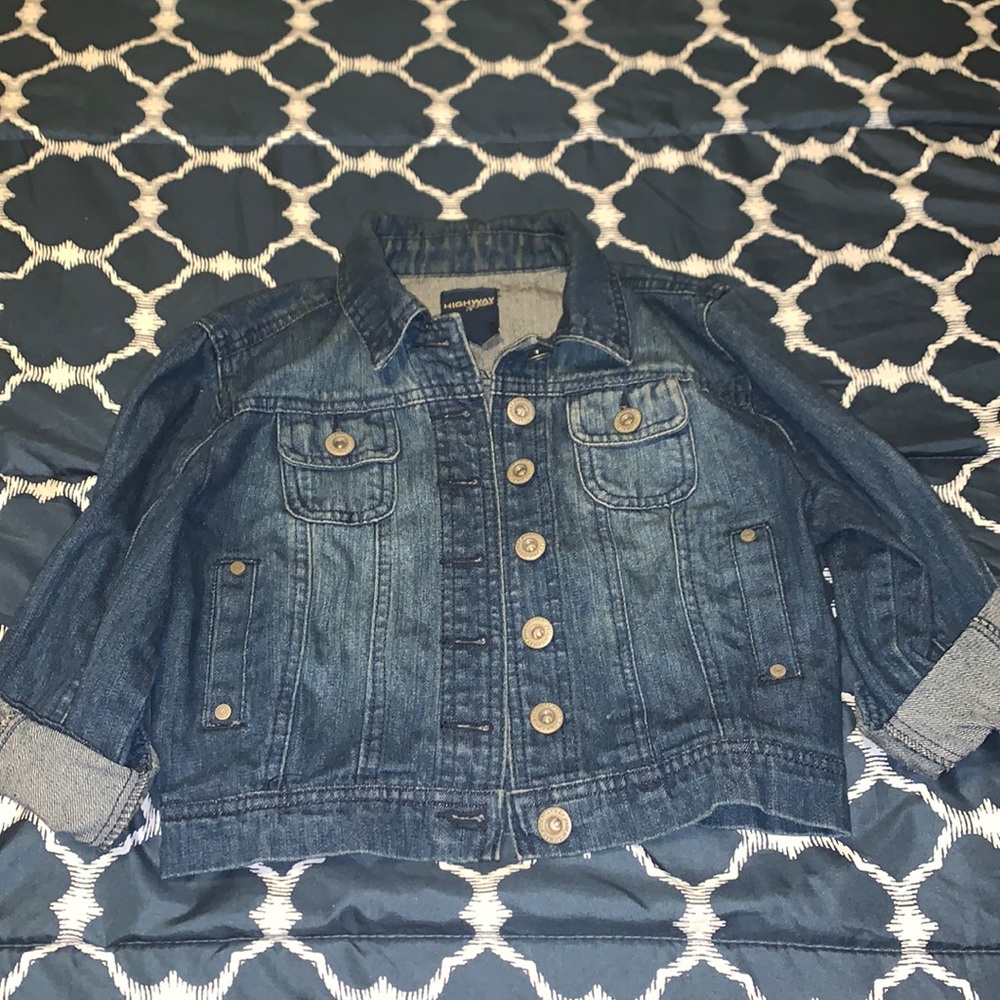 Crop dark wash Jean jacket